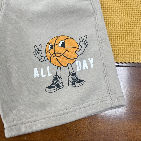 Old Navy Basketball Fleece Jogger Short - Picture 5 of 8